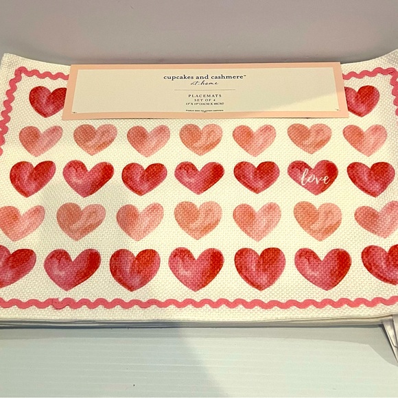 cupcakes & cashmere Other - ❤️❤️Super Cute Cupcakes and Cashmere Hearts Placemats- Set of 4- NWT